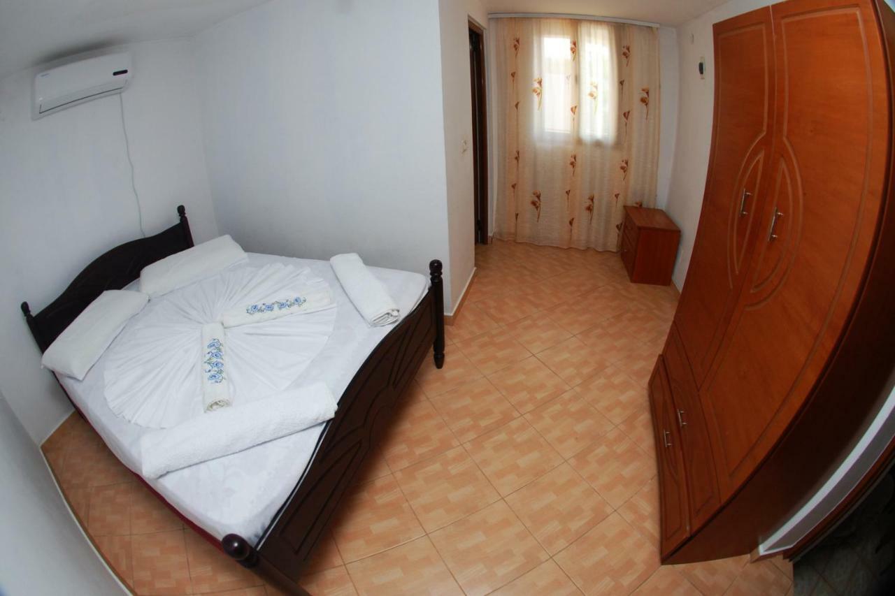 Appartement Vila Ronaldo à Ksamil Extérieur photo