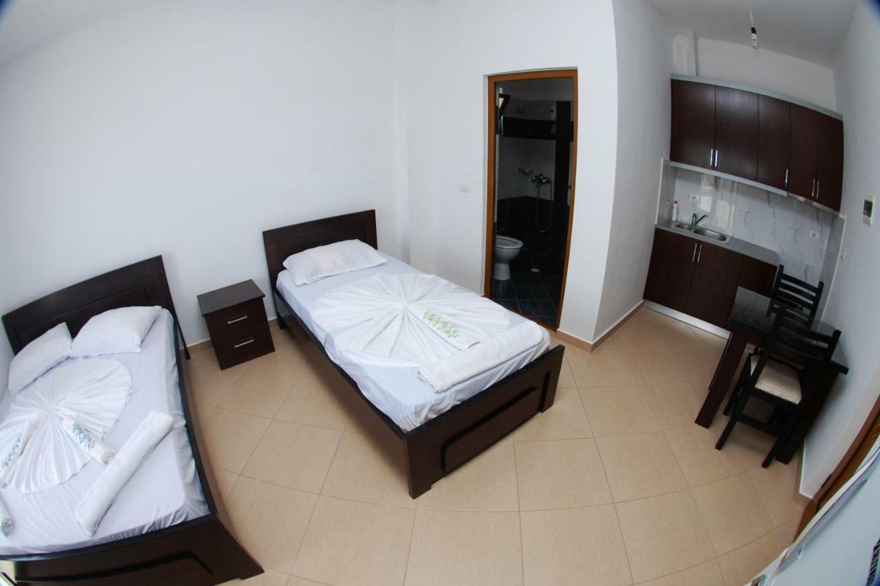 Appartement Vila Ronaldo à Ksamil Extérieur photo