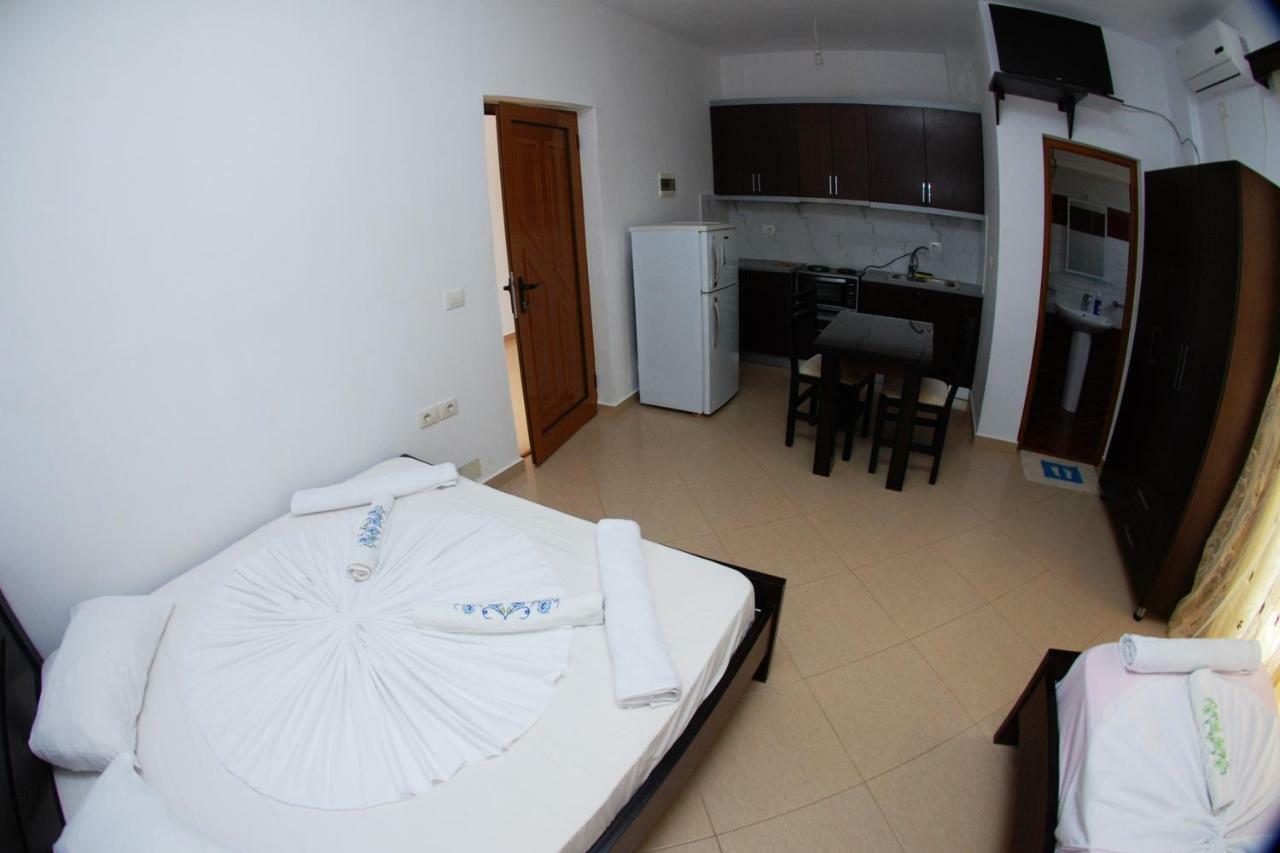 Appartement Vila Ronaldo à Ksamil Extérieur photo