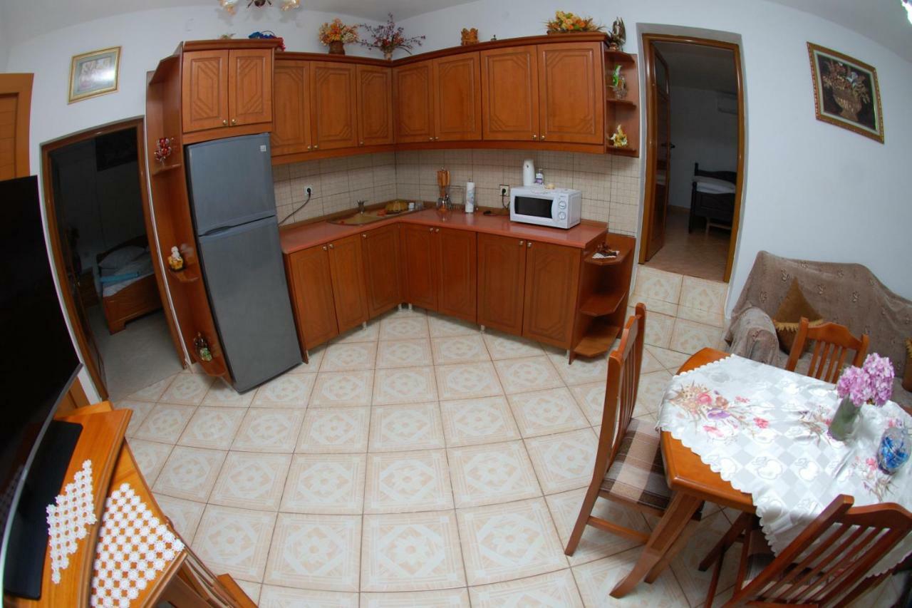 Appartement Vila Ronaldo à Ksamil Extérieur photo